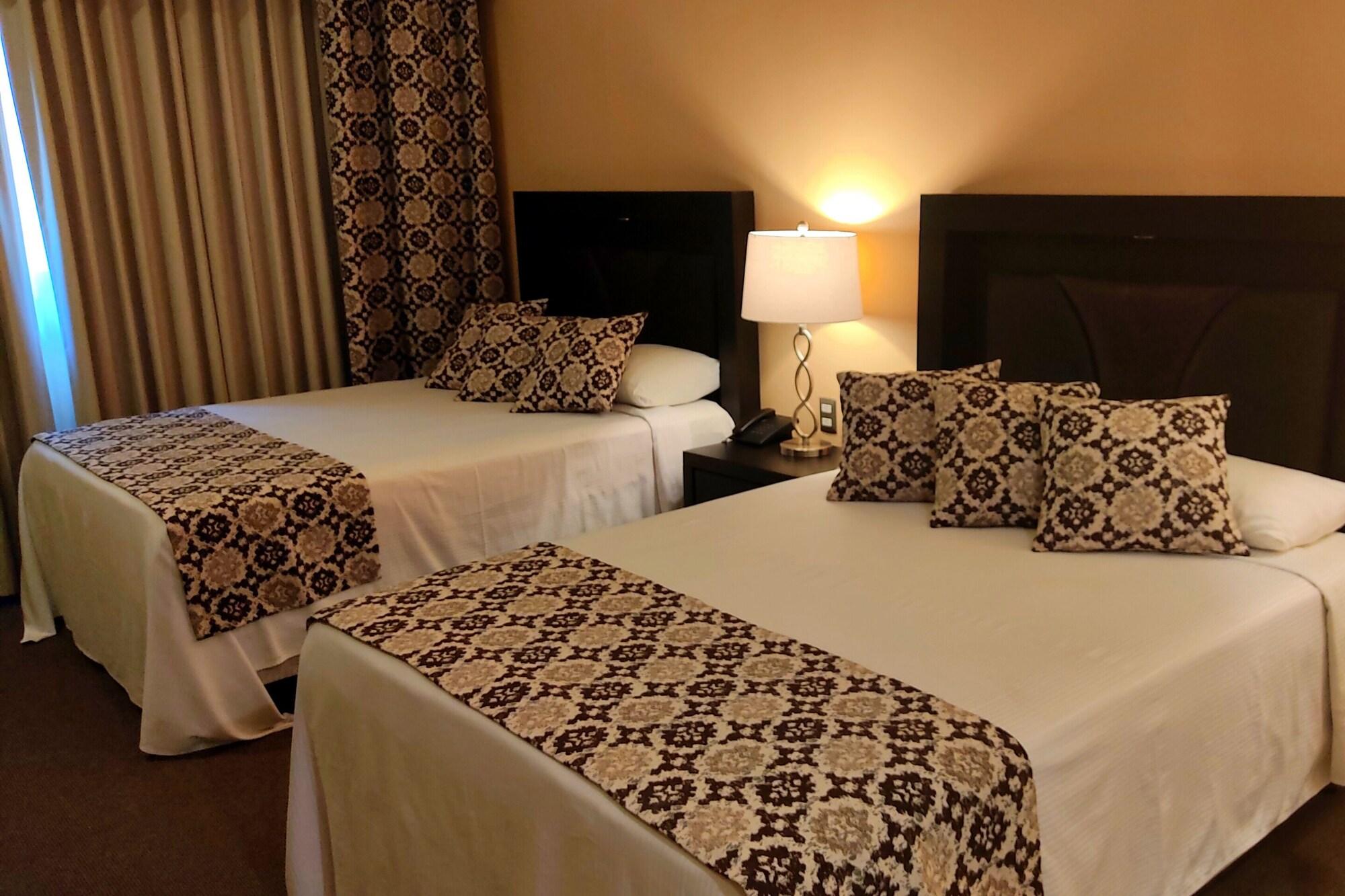Hotel Real Del Bosque Golf And Spa Тула де Аленде Екстериор снимка