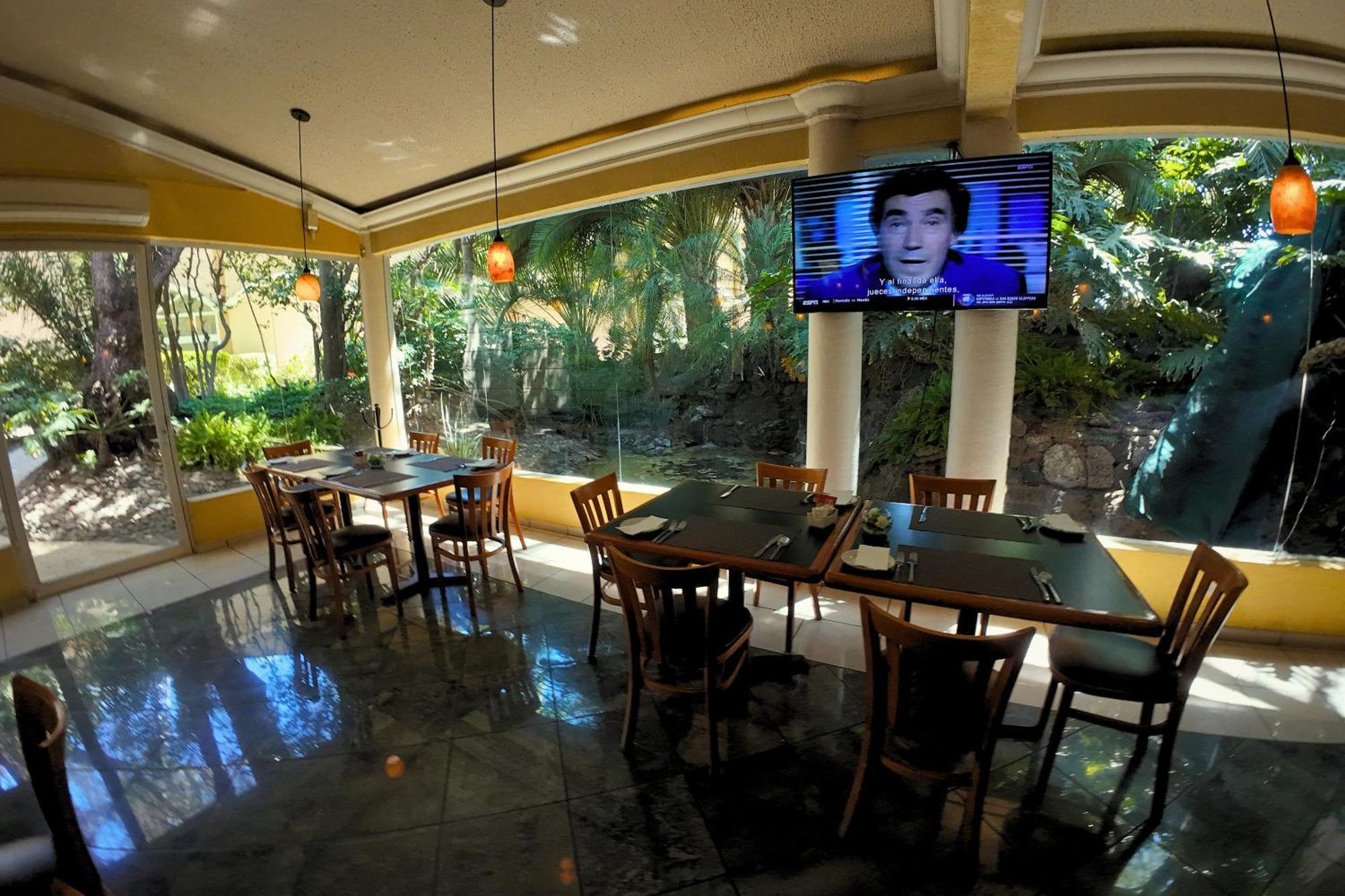 Hotel Real Del Bosque Golf And Spa Тула де Аленде Екстериор снимка