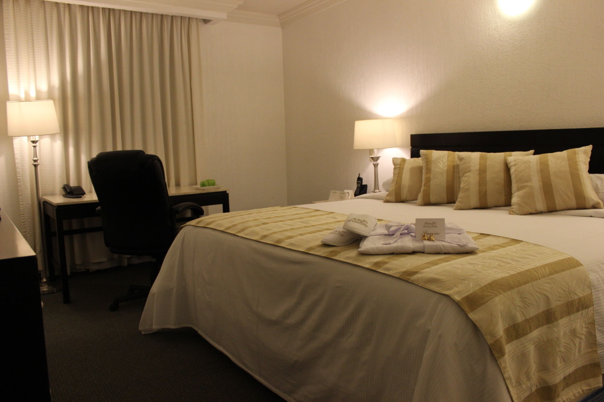Hotel Real Del Bosque Golf And Spa Тула де Аленде Екстериор снимка