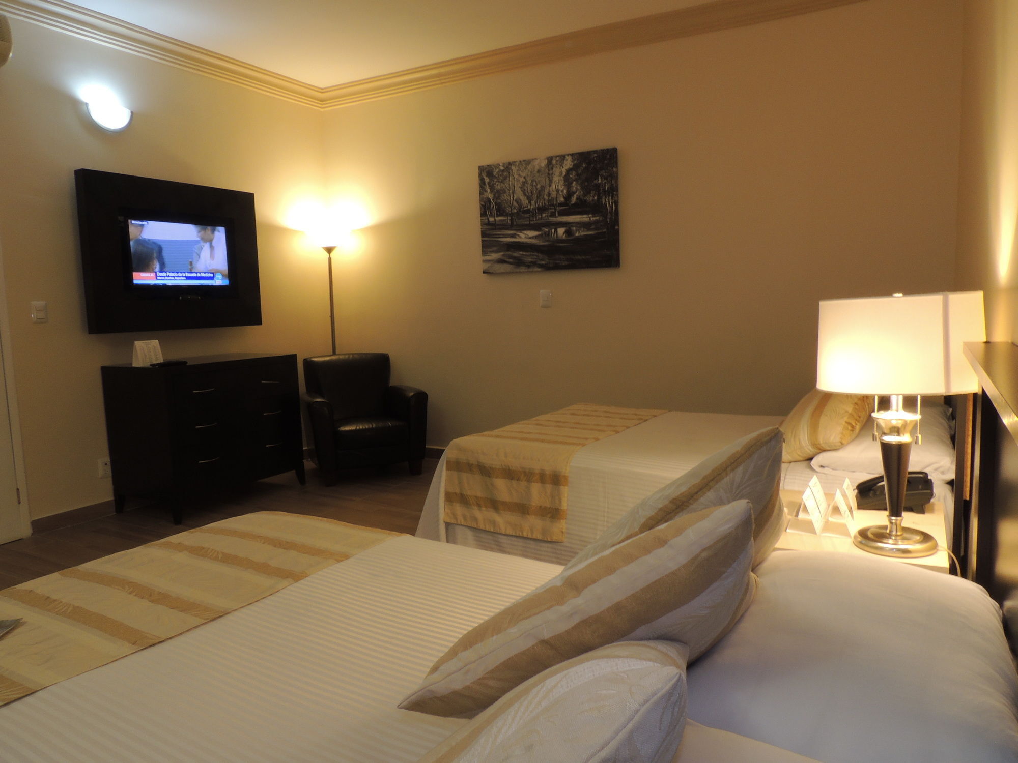 Hotel Real Del Bosque Golf And Spa Тула де Аленде Екстериор снимка